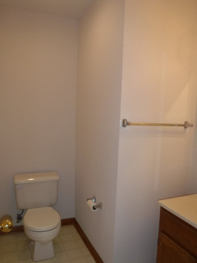 Building Photo - 4012 Beacon Hill Ct