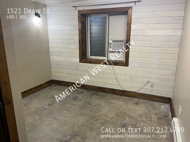 Building Photo - 1521 Draw St