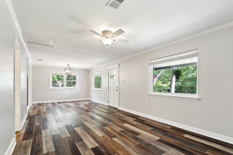 Building Photo - 18030 Derbes Dr