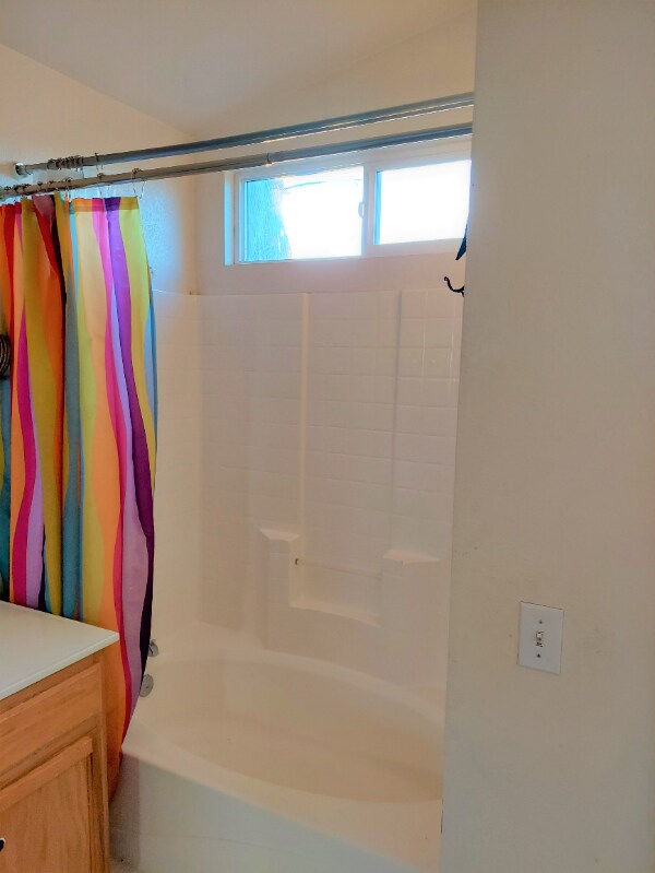 Building Photo - 812 Granite Ave