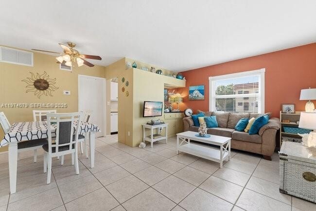 Building Photo - 4658 Bougainvilla Dr