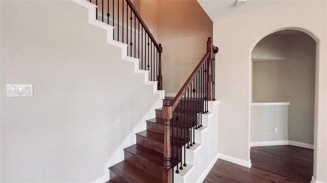 Building Photo - 4043 Tuscan Shores Dr