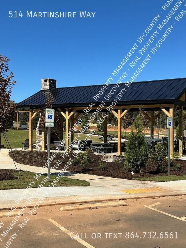 Building Photo - 514 Martinshire Way