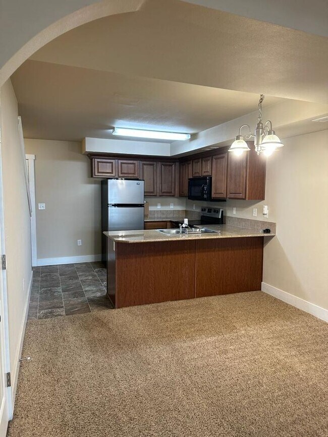 Building Photo - 9965 W Rosecroft Ct