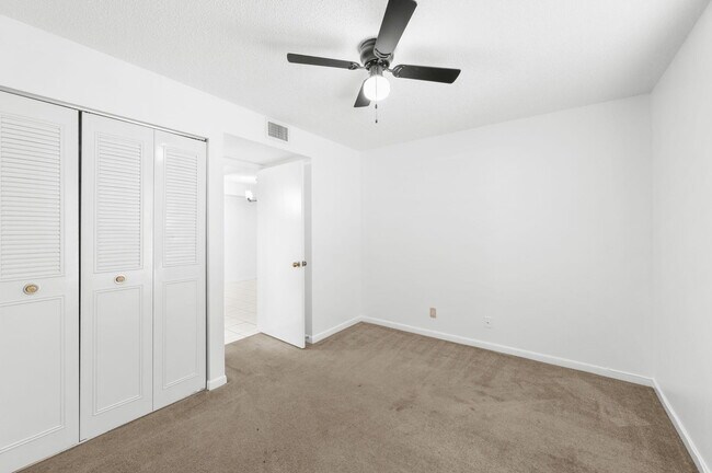 Building Photo - 2506 SE Anchorage Cove