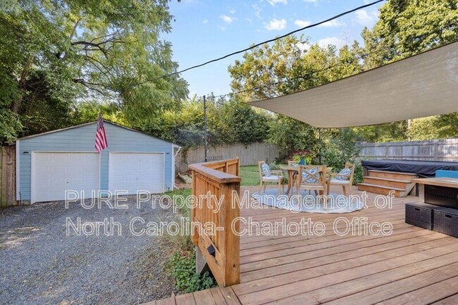 Building Photo - 1638 Academy St