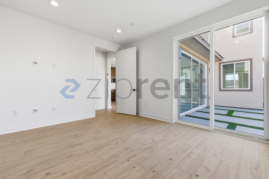 Building Photo - 75249 Buckley Dr