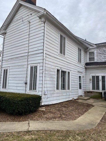 Primary Photo - 336 Main St