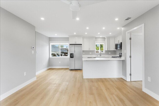 Building Photo - 1832 9th St