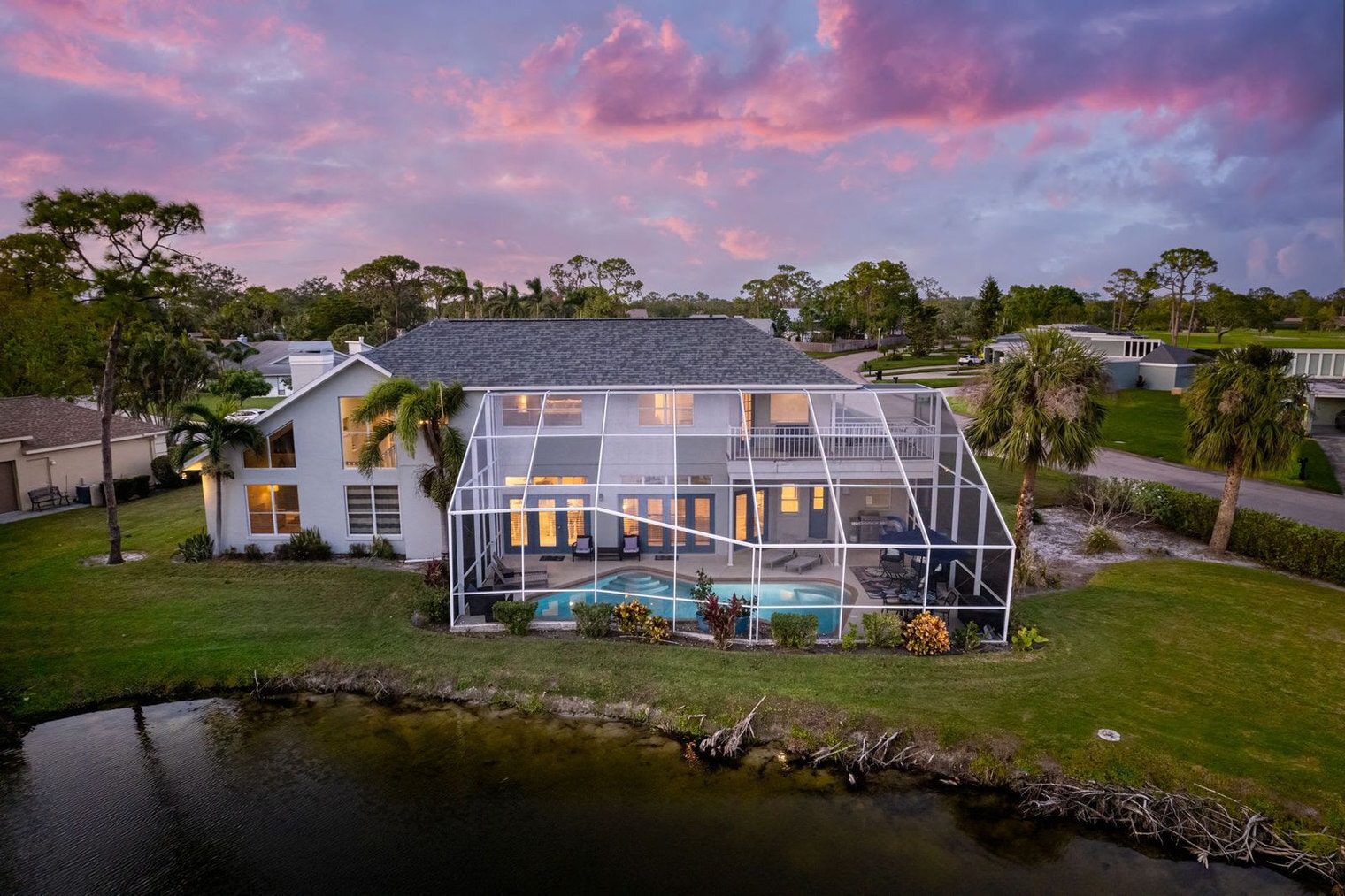 Building Photo - 4137 Pinar Dr