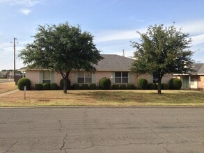 Building Photo - Duplex