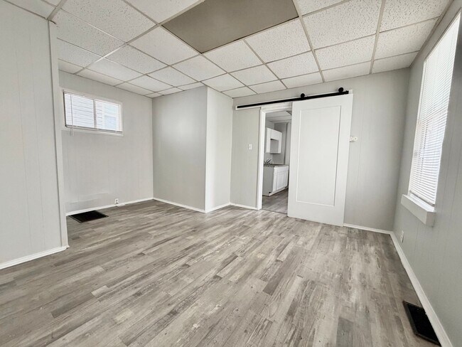 Building Photo - 2 Bedroom home in Price Hill