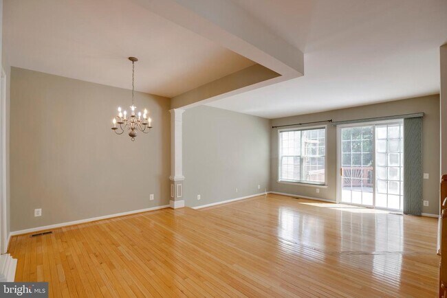 Building Photo - 5097 Pale Moon Way