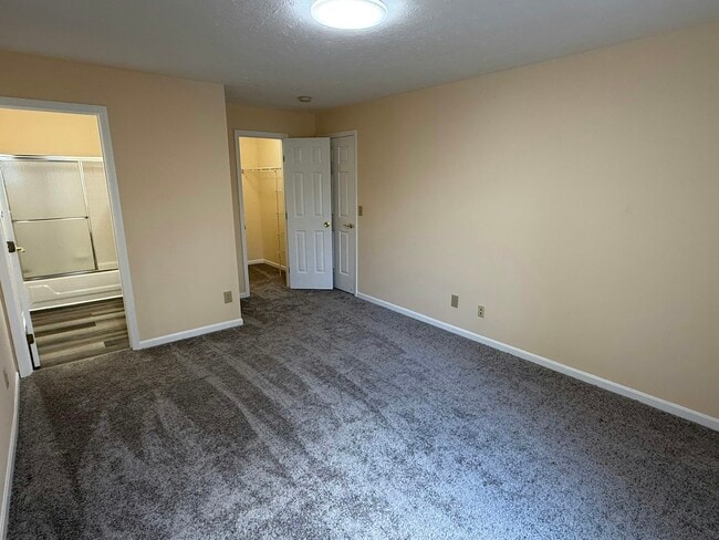 Building Photo - 10136 Carnation Ct