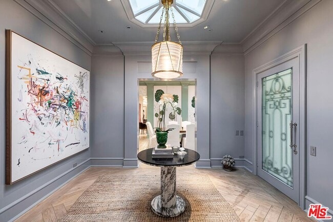 Building Photo - 2353 Bowmont Dr