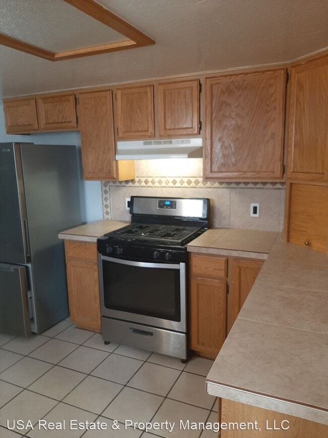 Building Photo - 4 br, 2 bath House - 1255 W. Summer Trail