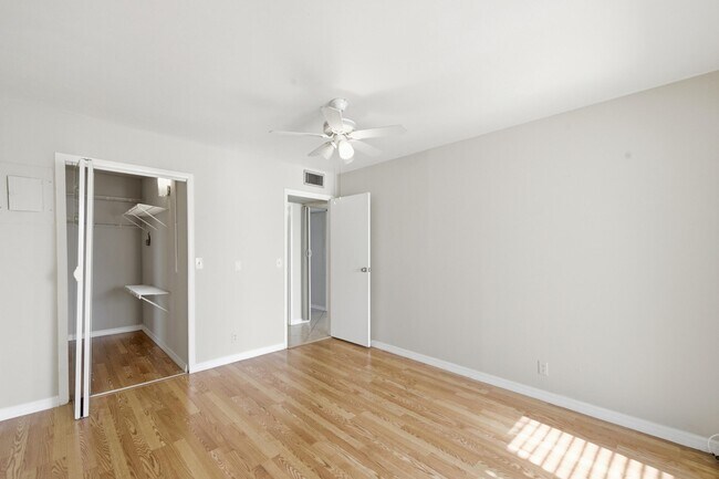 Building Photo - 384 Saxony Trail