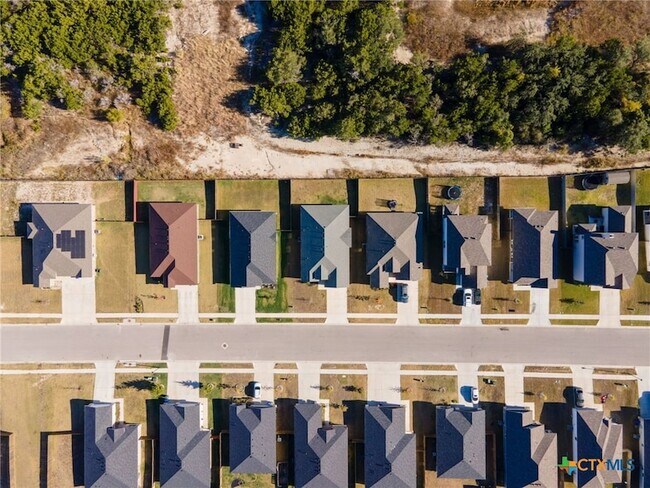 Building Photo - 1634 Dryden Ave