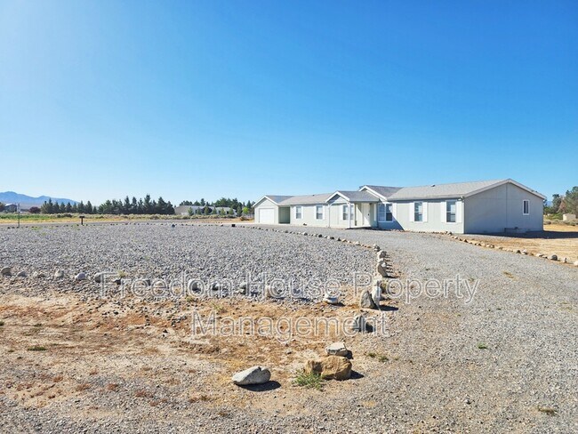 Building Photo - 5220 Jerry Ave