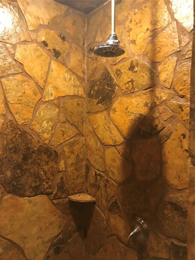 Building Photo - 19600 Bee Creek Tavern Rd