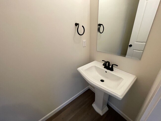 Building Photo - 1220 19th St