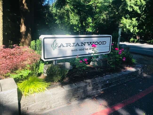 Building Photo - 14547 NE 40th St