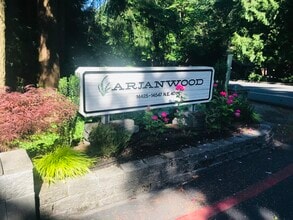 Building Photo - 14547 NE 40th St