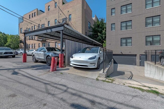 Building Photo - 457 N Aberdeen St