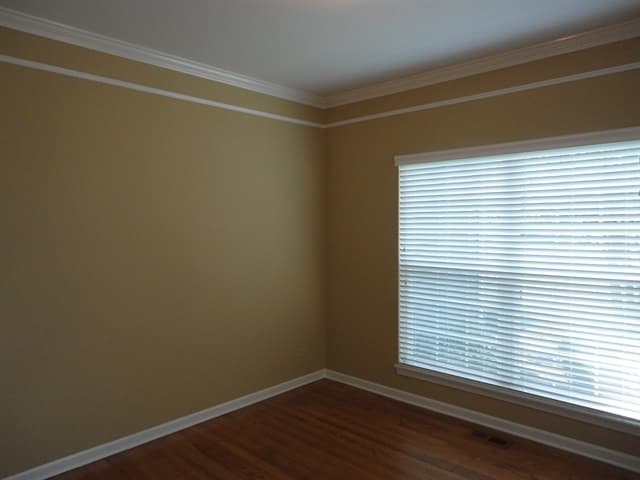 Building Photo - 626 David St