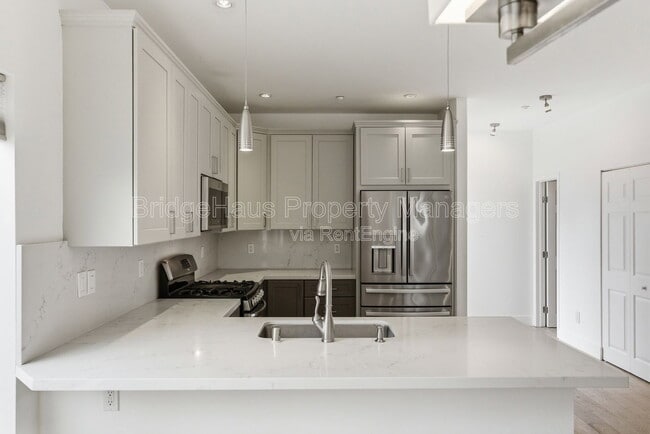 Building Photo - 4147 Bachman Pl