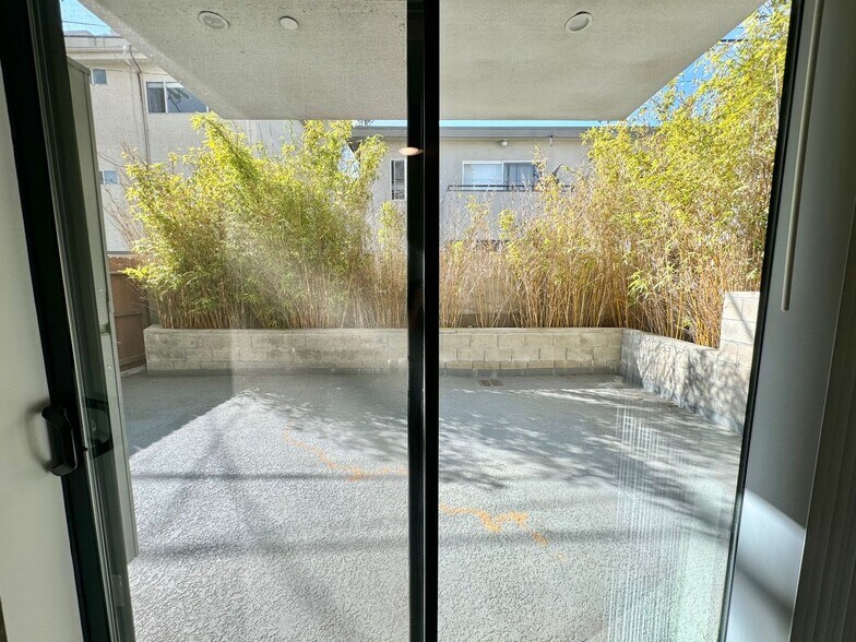 Building Photo - 3743 Midvale Ave