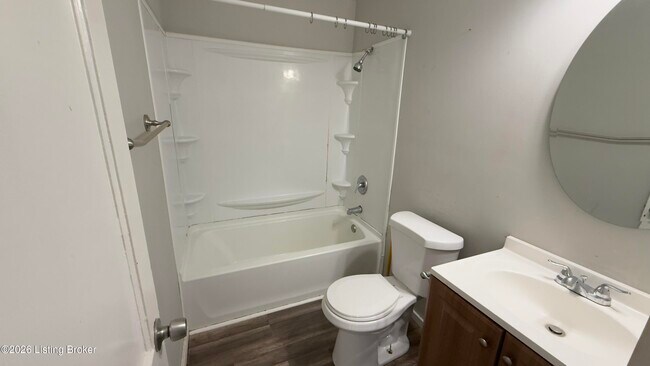 Building Photo - 214 Halcyon Rd