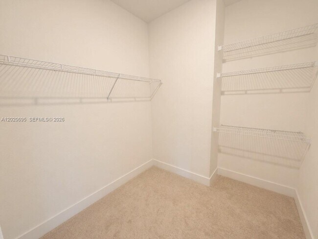 Building Photo - 217 SW 170th Ave