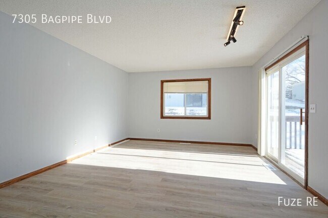 Building Photo - 7305 Bagpipe Blvd