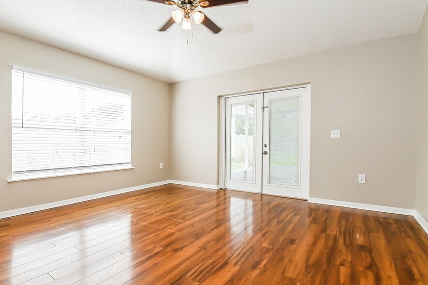 Building Photo - 8212 Settles Crk Lp