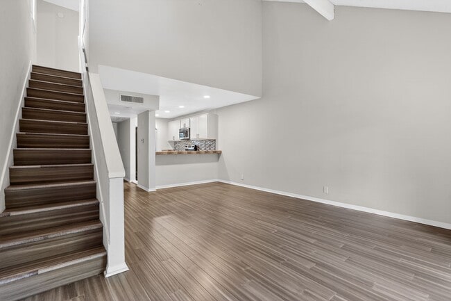 Building Photo - 25 Tangelo