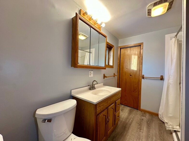 Building Photo - 923 Franklin Ave