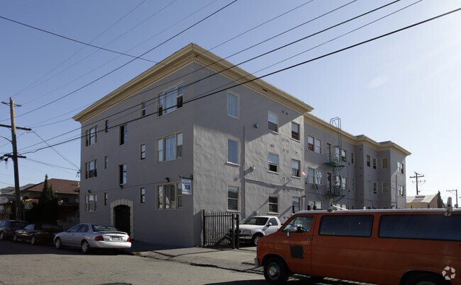 Building Photo - Station Haus