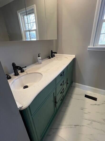 Master Bathroom - 4482 Grace Chapel Rd