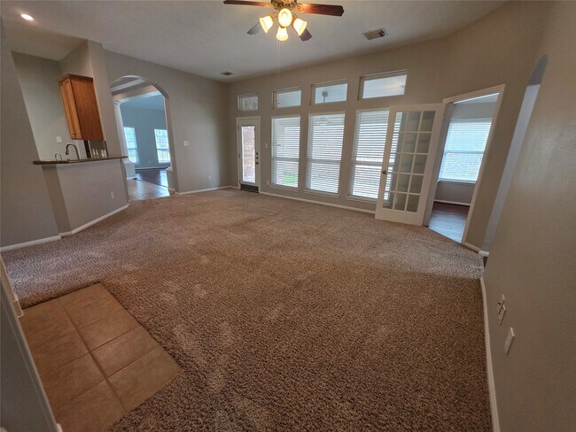 Building Photo - 5218 Cottonwood Creek Ln