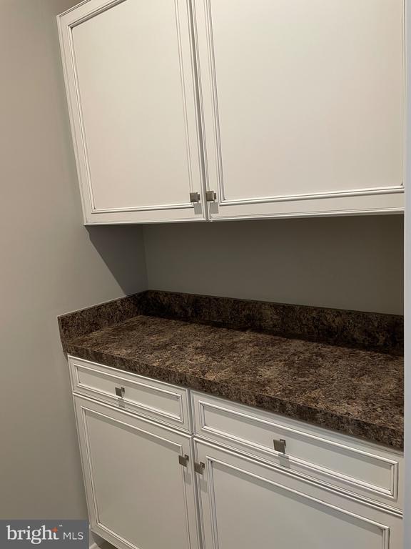 Building Photo - 42589 Burbank Terrace