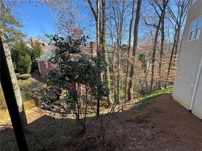 Building Photo - 4505 Chattahoochee Plantation Dr SE