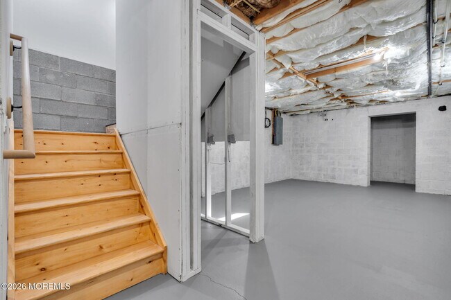 Building Photo - 2334 Adams Ave