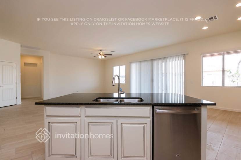 Building Photo - 19270 E Thornton Rd