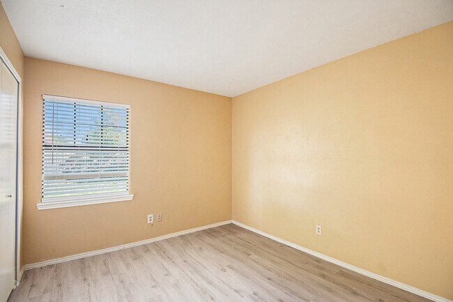 Building Photo - 6600 Brookhaven Ct