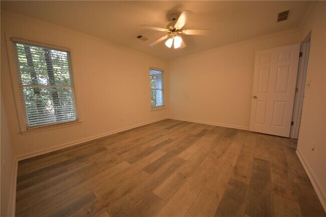Building Photo - 135 Brightmore Way