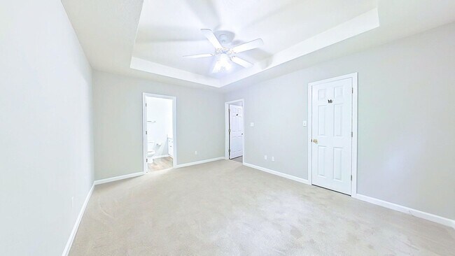 Building Photo - Beautiful 3 Bedroom Ranch