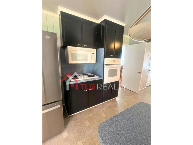 Building Photo - 4044 Somerdale Ln