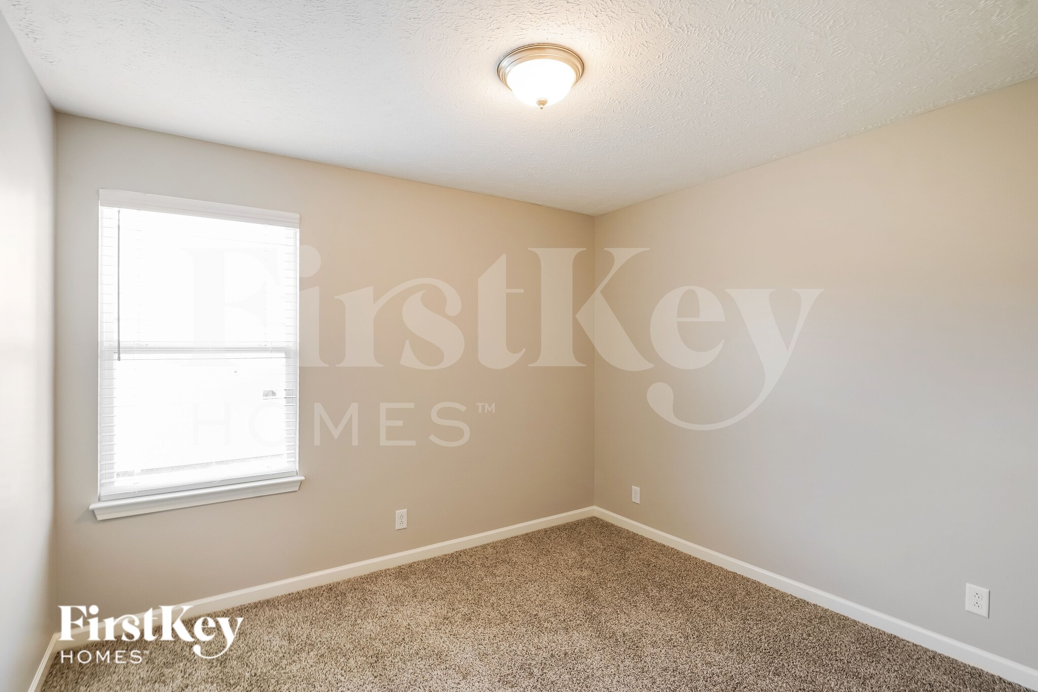 Building Photo - 1924 Albarado Trl