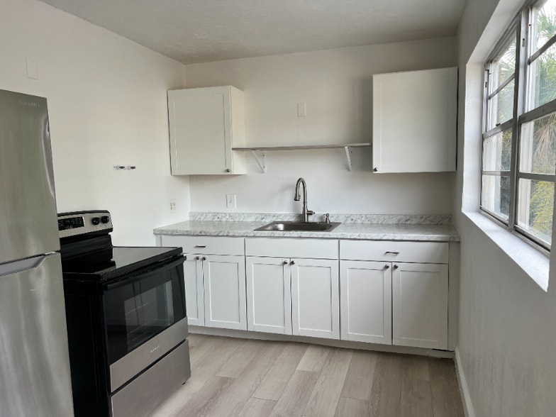 Building Photo - 1225 E New Haven Ave